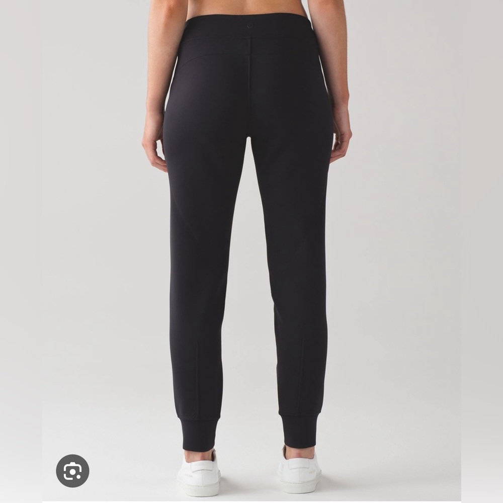 Lululemon Embrace the Space Pant Size 6